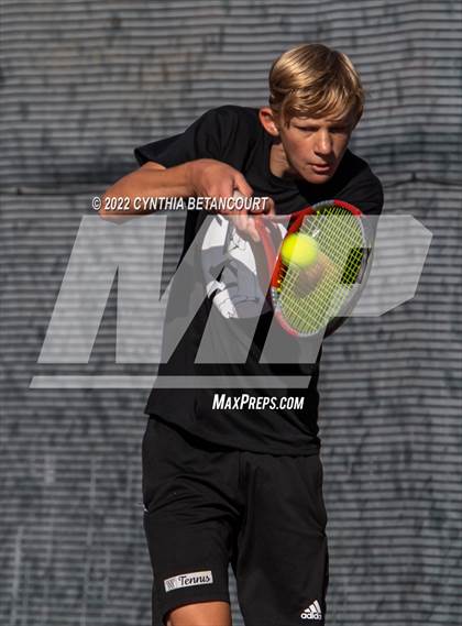 Thumbnail 3 in 5A CHSAA Individual Championships Day 1 photogallery.