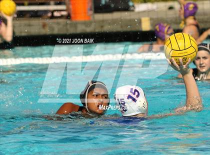 Thumbnail 3 in St. Ignatius vs Archbishop Mitty (Tri-Valley Invitational) photogallery.