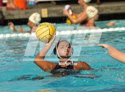 Thumbnail 3 in St. Ignatius vs Archbishop Mitty (Tri-Valley Invitational) photogallery.
