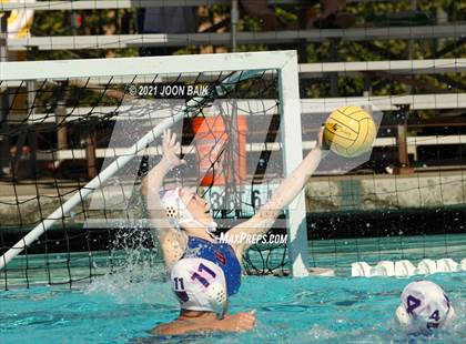 Thumbnail 3 in St. Ignatius vs Archbishop Mitty (Tri-Valley Invitational) photogallery.