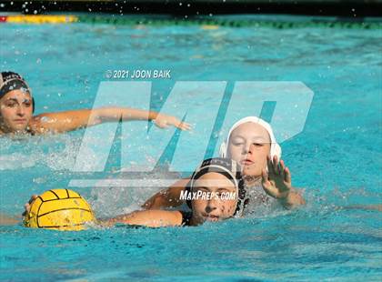 Thumbnail 3 in St. Ignatius vs Archbishop Mitty (Tri-Valley Invitational) photogallery.