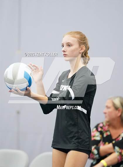 Thumbnail 1 in Lapeer vs. Plymouth (Beast of the East) photogallery.