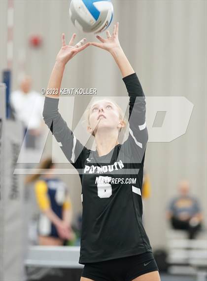Thumbnail 3 in Lapeer vs. Plymouth (Beast of the East) photogallery.