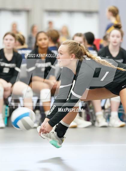 Thumbnail 1 in Lapeer vs. Plymouth (Beast of the East) photogallery.