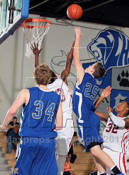 Thumbnail 2 in Pleasant Grove vs Brentwood School (MaxPreps Holiday Classic) photogallery.