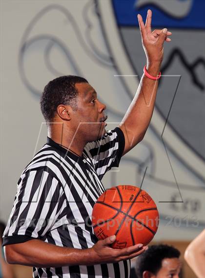 Thumbnail 2 in Pleasant Grove vs Brentwood School (MaxPreps Holiday Classic) photogallery.