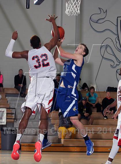 Thumbnail 1 in Pleasant Grove vs Brentwood School (MaxPreps Holiday Classic) photogallery.