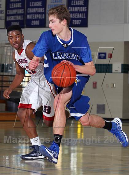 Thumbnail 2 in Pleasant Grove vs Brentwood School (MaxPreps Holiday Classic) photogallery.