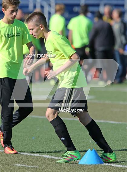 Thumbnail 2 in Joel Barlow vs. Hand (CIAC Class L Final) photogallery.