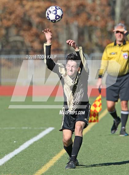 Thumbnail 2 in Joel Barlow vs. Hand (CIAC Class L Final) photogallery.