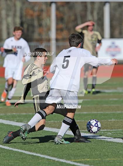 Thumbnail 1 in Joel Barlow vs. Hand (CIAC Class L Final) photogallery.