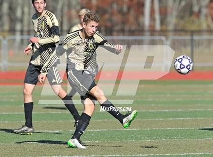 Thumbnail 3 in Joel Barlow vs. Hand (CIAC Class L Final) photogallery.