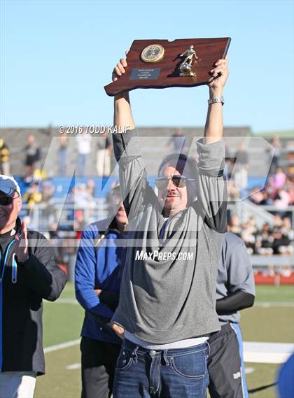 Thumbnail 1 in Joel Barlow vs. Hand (CIAC Class L Final) photogallery.