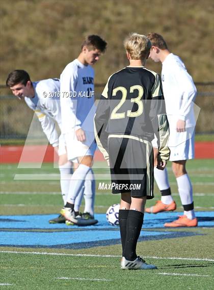 Thumbnail 3 in Joel Barlow vs. Hand (CIAC Class L Final) photogallery.