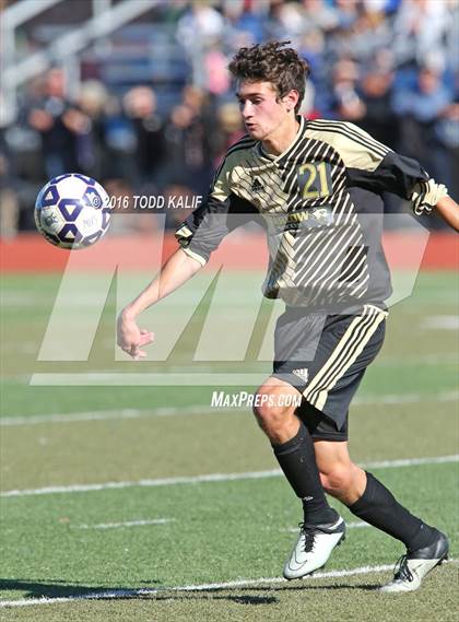 Thumbnail 2 in Joel Barlow vs. Hand (CIAC Class L Final) photogallery.