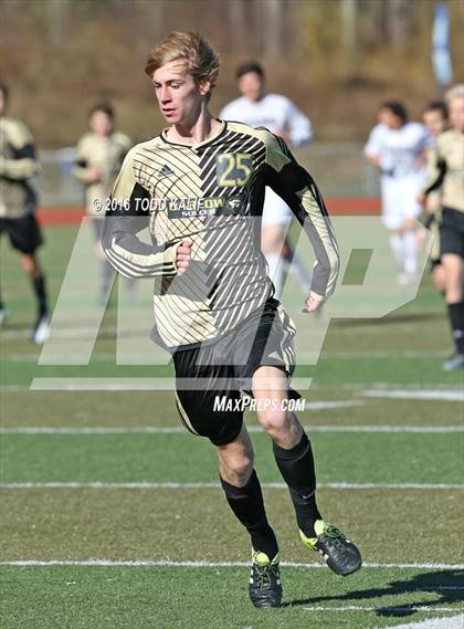 Thumbnail 2 in Joel Barlow vs. Hand (CIAC Class L Final) photogallery.