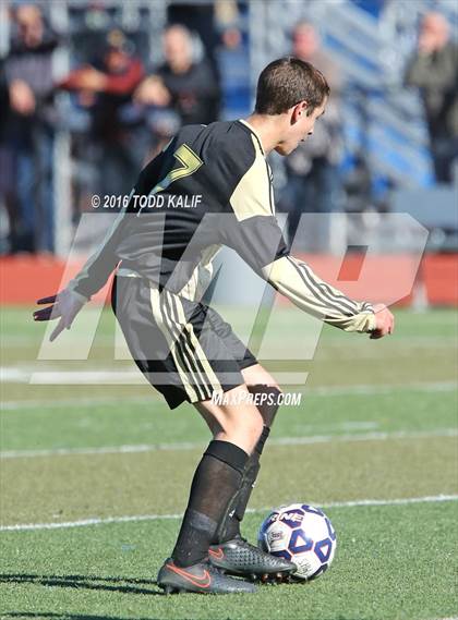 Thumbnail 3 in Joel Barlow vs. Hand (CIAC Class L Final) photogallery.