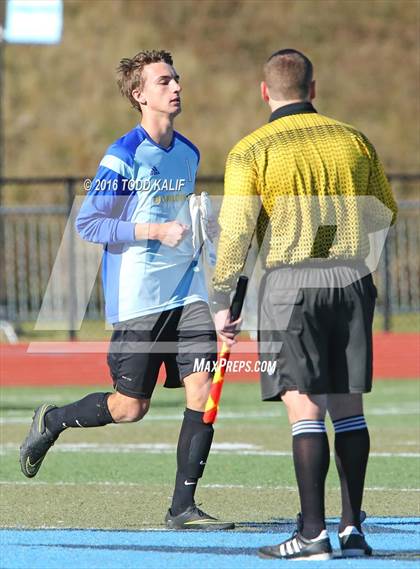 Thumbnail 2 in Joel Barlow vs. Hand (CIAC Class L Final) photogallery.