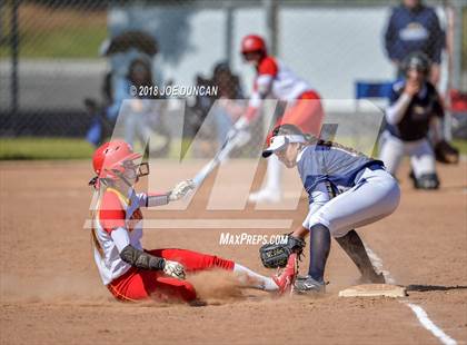 Thumbnail 2 in Woodbridge vs. Warren photogallery.