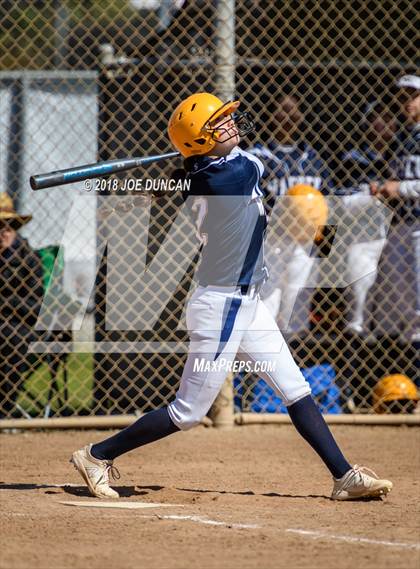 Thumbnail 1 in Woodbridge vs. Warren photogallery.