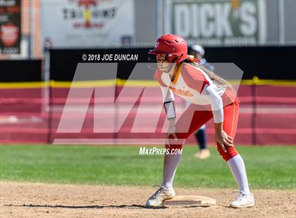 Thumbnail 3 in Woodbridge vs. Warren photogallery.