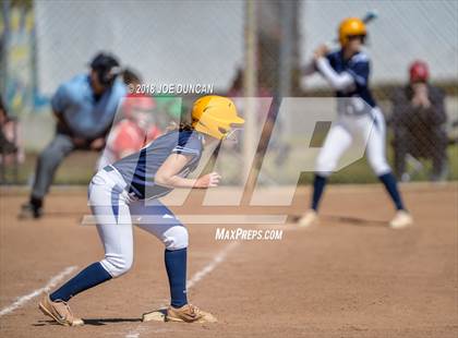 Thumbnail 2 in Woodbridge vs. Warren photogallery.