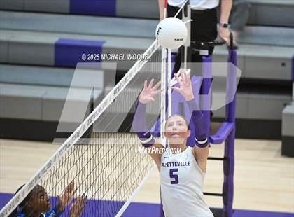 Thumbnail 3 in Rogers @ Fayetteville photogallery.