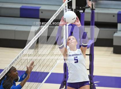 Thumbnail 3 in Rogers @ Fayetteville photogallery.