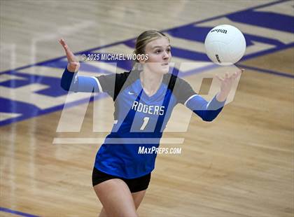 Thumbnail 3 in Rogers @ Fayetteville photogallery.