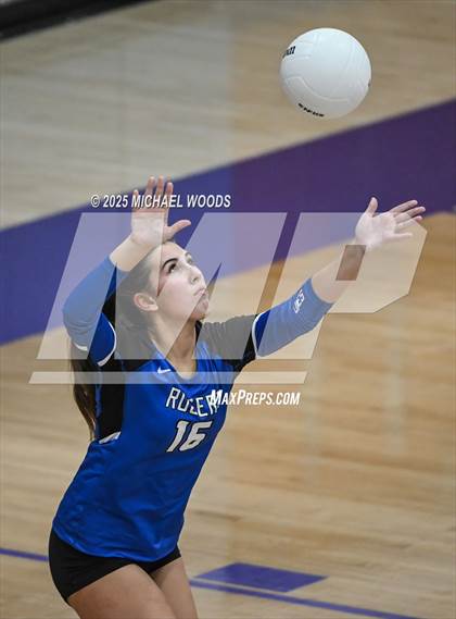 Thumbnail 3 in Rogers @ Fayetteville photogallery.