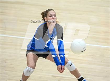 Thumbnail 3 in Rogers @ Fayetteville photogallery.