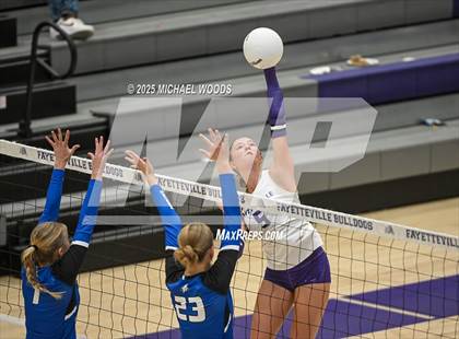 Thumbnail 3 in Rogers @ Fayetteville photogallery.