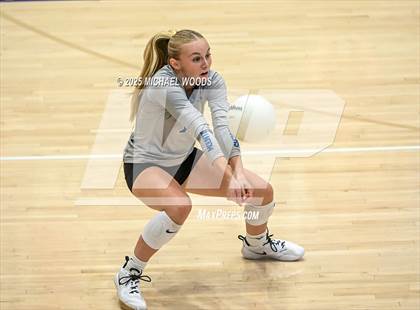 Thumbnail 3 in Rogers @ Fayetteville photogallery.