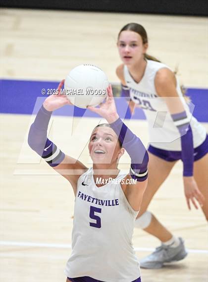 Thumbnail 3 in Rogers @ Fayetteville photogallery.