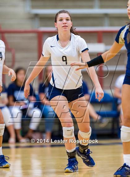 Thumbnail 1 in Reagan vs O'Connor photogallery.