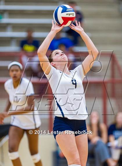 Thumbnail 3 in Reagan vs O'Connor photogallery.