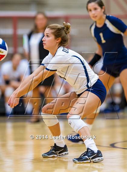 Thumbnail 3 in Reagan vs O'Connor photogallery.