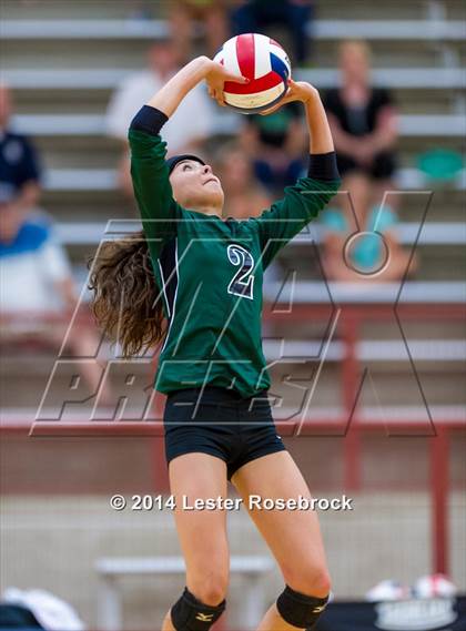 Thumbnail 1 in Reagan vs O'Connor photogallery.