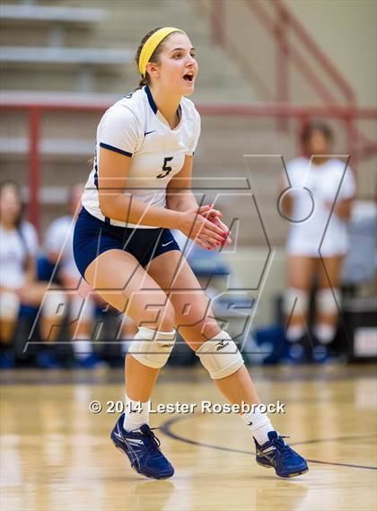 Thumbnail 2 in Reagan vs O'Connor photogallery.