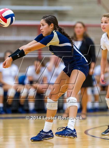 Thumbnail 2 in Reagan vs O'Connor photogallery.
