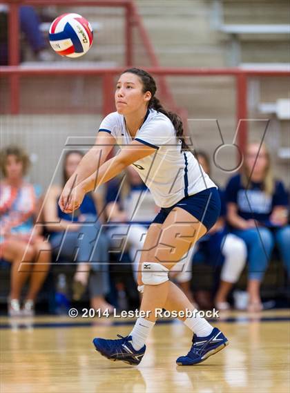 Thumbnail 2 in Reagan vs O'Connor photogallery.