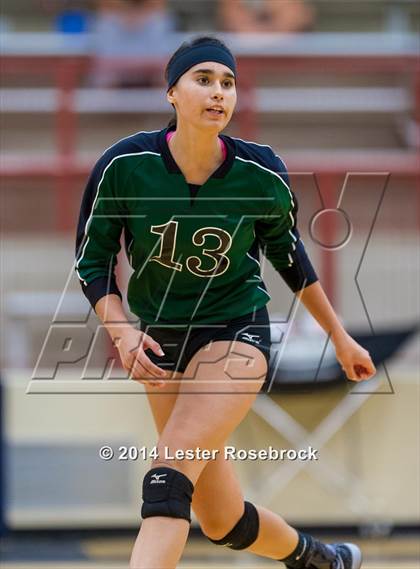Thumbnail 1 in Reagan vs O'Connor photogallery.