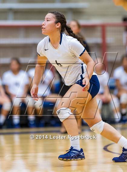 Thumbnail 1 in Reagan vs O'Connor photogallery.