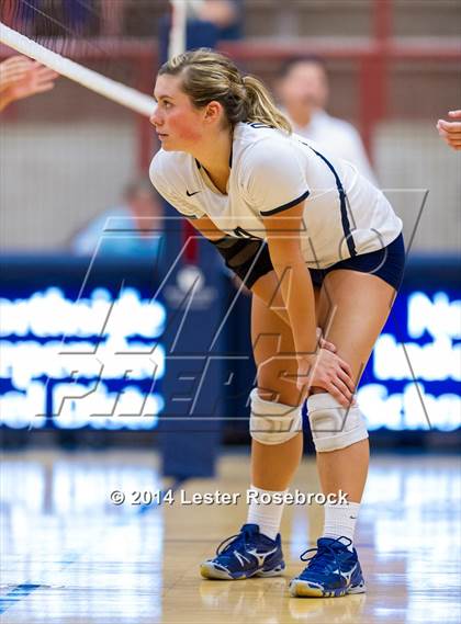 Thumbnail 2 in Reagan vs O'Connor photogallery.