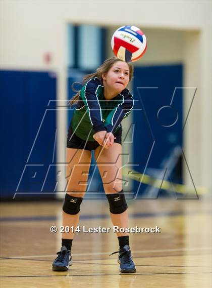 Thumbnail 3 in Reagan vs O'Connor photogallery.