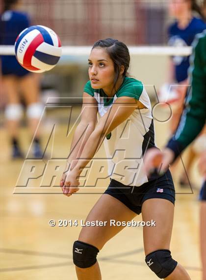 Thumbnail 3 in Reagan vs O'Connor photogallery.
