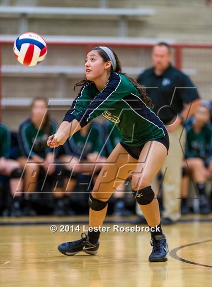 Thumbnail 2 in Reagan vs O'Connor photogallery.
