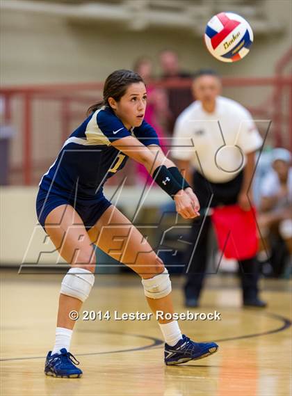 Thumbnail 3 in Reagan vs O'Connor photogallery.