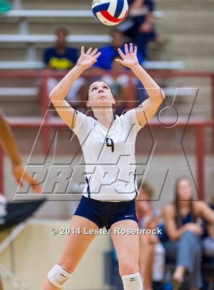Thumbnail 2 in Reagan vs O'Connor photogallery.