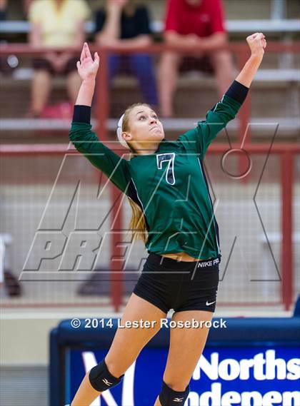 Thumbnail 3 in Reagan vs O'Connor photogallery.